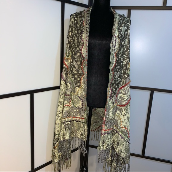 Boho Waterfall Vest - Picture 2 of 8